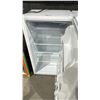 Image 2 : WHITE MASTER CHEF MINI FRIDGE