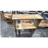 Image 2 : 2 SMALL BENCHES