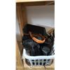 Image 2 : 4 BASKETS OF ASSORTED PURSES