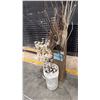 Image 2 : GROUP OF ARTIFICIAL FLOWERS & DECOR STICKS