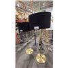 Image 2 : 2 FLOOR LAMPS
