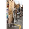 Image 2 : 3 LARGE FREE STANDING MIRRORS & WALL MIRROR