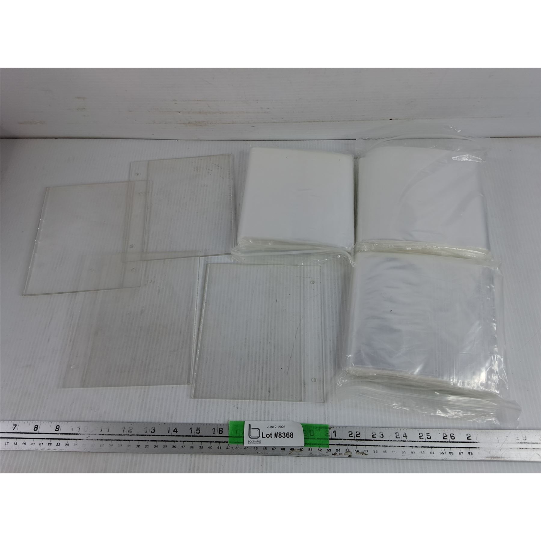 Zips Display Zip Locks & Card Display Cases - Bodnarus Auctioneering