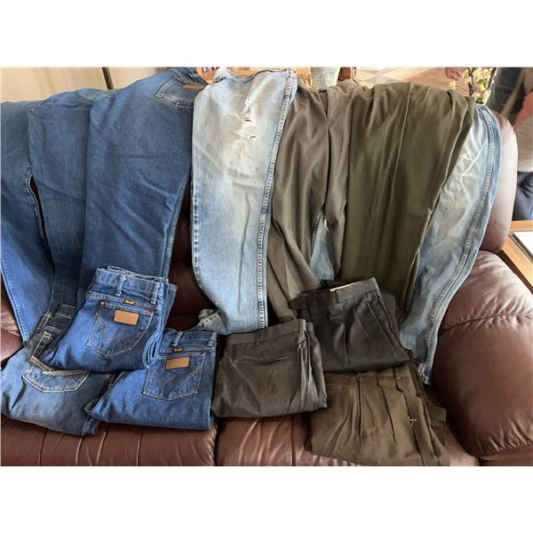 Lot: Wrangler Jeans and Men's Dress Sl…