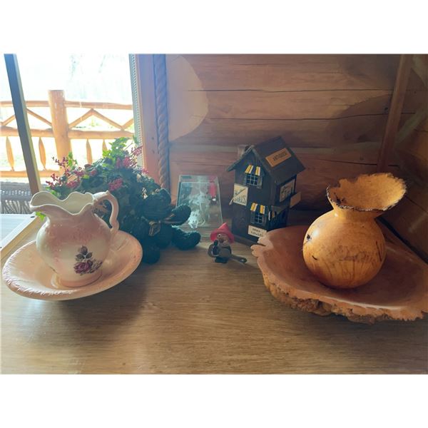 Decorative Home Decor Lot