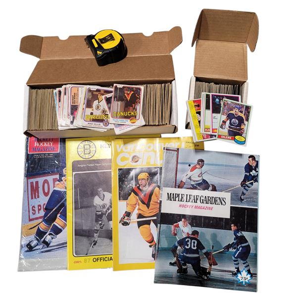Lot of Assorted Hockey Cards & NHL Programs/Magazines