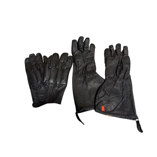 2 Pairs Of Vintage Leather Gloves (Short Pair Is Weighted)