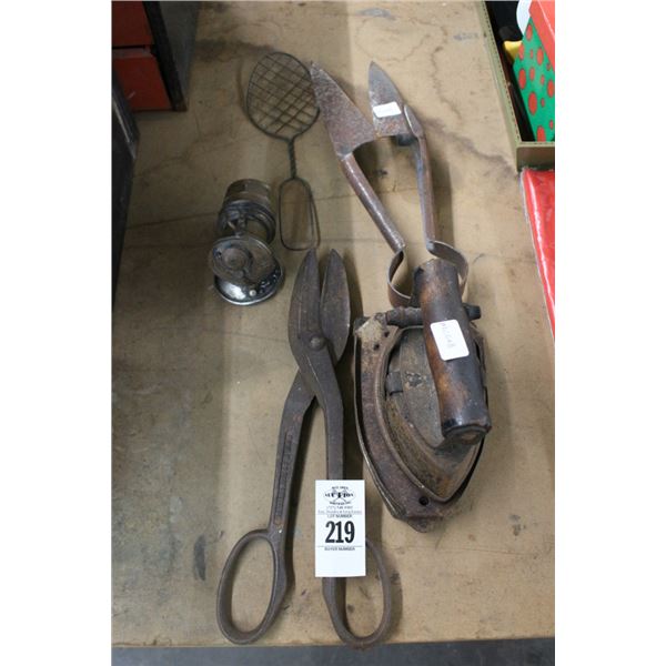 Sad Iron, Vintage Implements