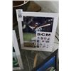 Image 1 : Hank Aaron Autographed Photo w/COA