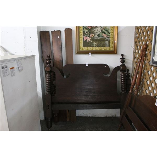 Spun Leg Mahogany Poster Bed - Full