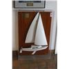 Image 1 : Catalina 22 Sailboat Model In Plexi Showcase