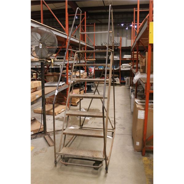 6'  Rolling Warehouse Stepladder