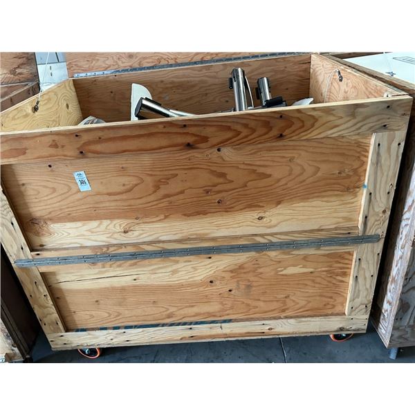 Large Rolling Box w/White Stools, Accessories
