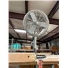 Image 2 : 5-Warehouse Pedestal Fans - 5 X $