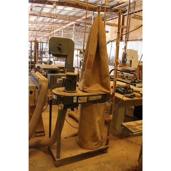 Dayton Rolling Dust Collector