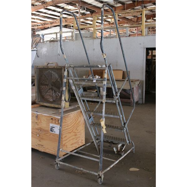 Warehouse Rolling Stepladder