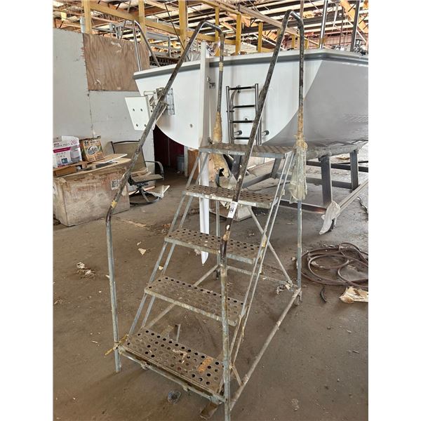 Warehouse Rolling Stepladder
