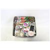 Image 1 : TIN OF VINTAGE BUTTONS