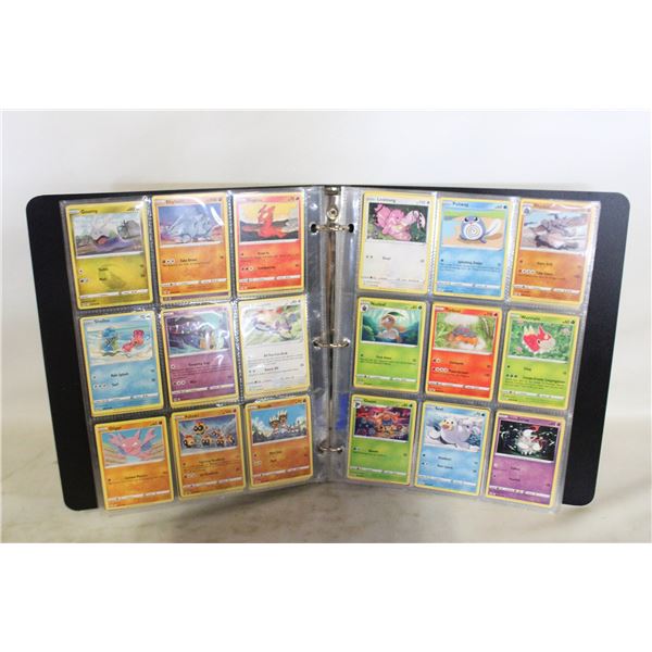 BINDER POKEMON COLLECTOR CARDS