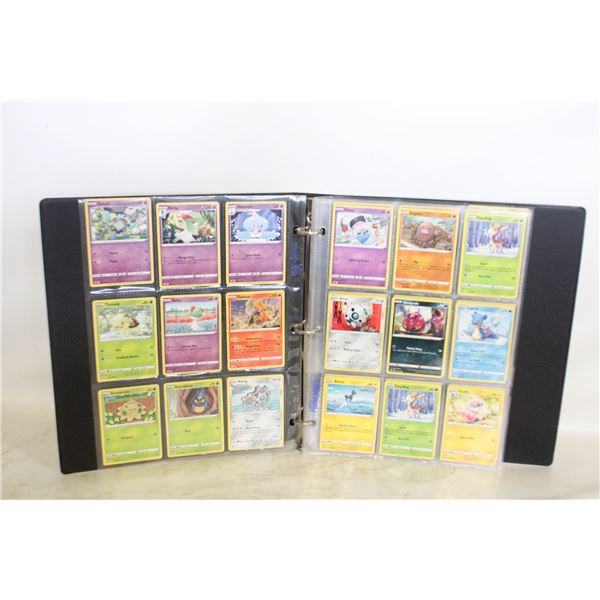 BINDER POKEMON COLLECTOR CARDS