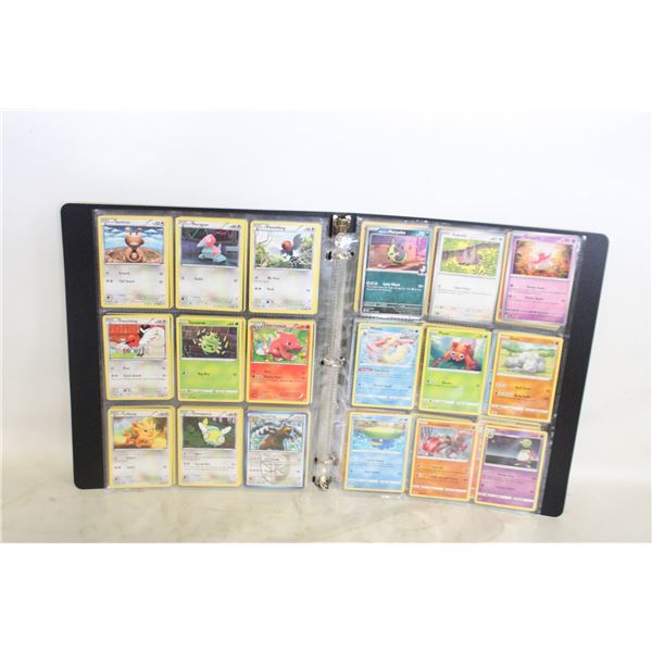 BINDER POKEMON COLLECTOR CARDS