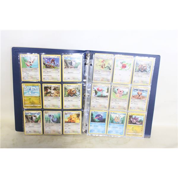 BINDER POKEMON COLLECTOR CARDS
