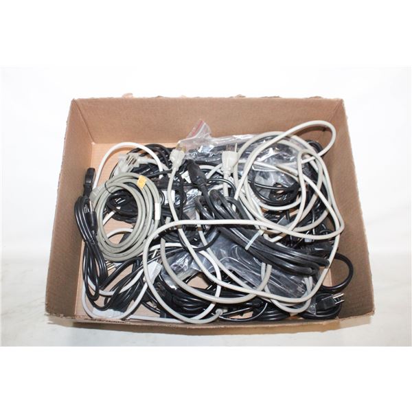 FLAT OF 31 DESKTOP COMPUTER POWER CABLES