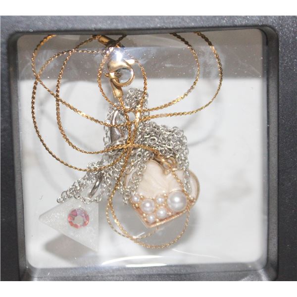 925 CHAIN WITH CRYSTAL & F. PEARL HEART NECKLACE