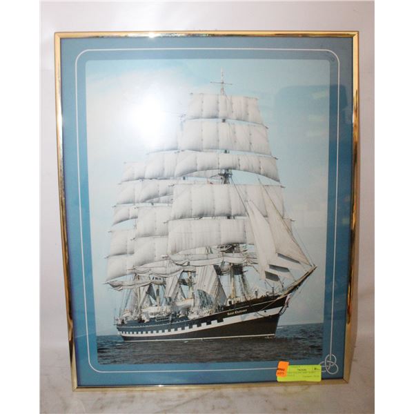 VINTAGE SAILING SHIP "SAINT CHATEAUX