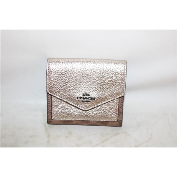 COACH SMALL COLORBLOCK WALLET IN