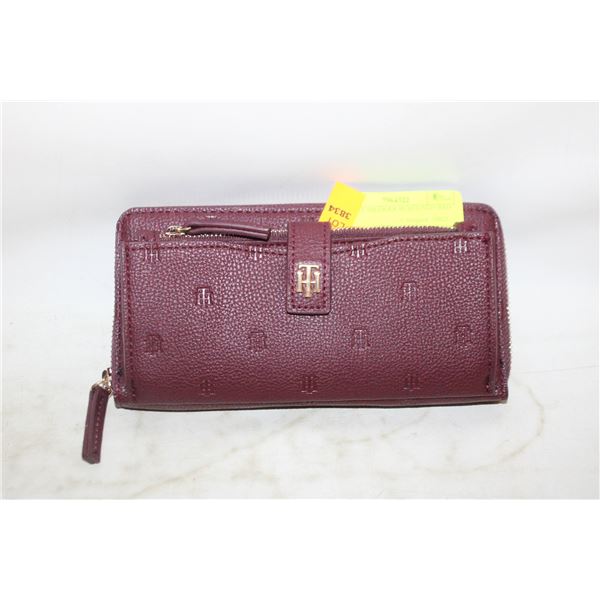 TOMMY HILFIGER BURGUNDY RED