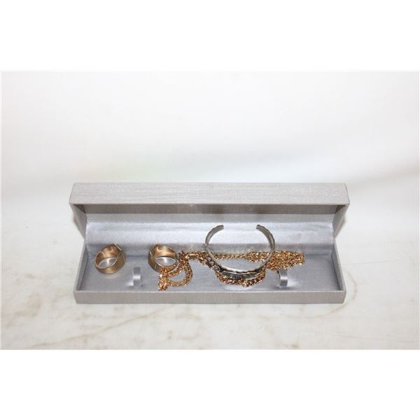 ESTATE LOT 4PC STAMPED JEWELRY. 24" CHAIN, 2 MENS