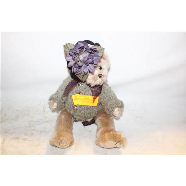 PLUSH BEAR GREEN SWEATER BEANINGTON COLLECTION 14"
