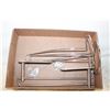 Image 1 : 4 PAPER TOWEL HOLDERS