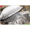 Image 1 : LOT OF NEW GREY VELVET BENCH COVER