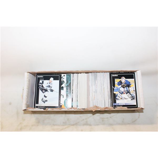 VINTAGE WAYNE GRETZKY, ANDY MOOG & COLLECTOR