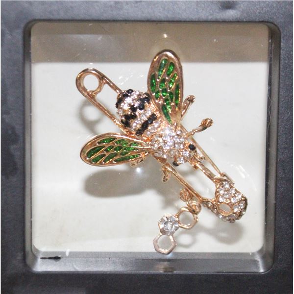 NEW BEE RHINESTONE ENCRUSTED DETAILS