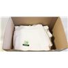 Image 1 : MICROMAX TYVEK SUITS W/HOOD- SIZE LARGE (5)