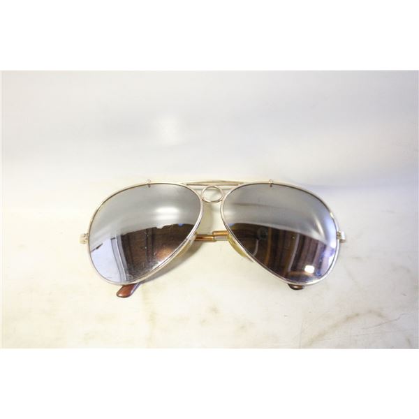 VINTAGE BULLET HOLE BRIDGE AVIATOR SUNGLASSES