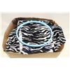 Image 1 : SMALL BOX OF FABRIC