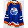 Image 1 : NEW EDMONTON OILERS X-LARGE HOCKEY JERSEY