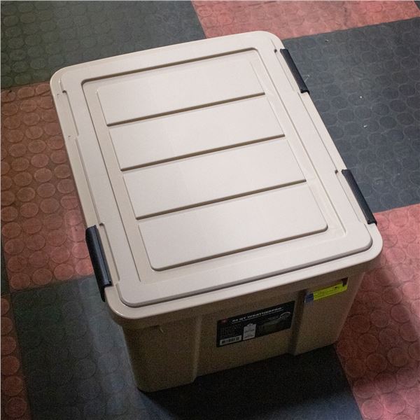 WEATHERPRO STORAGE BIN WITH LOCKING LID HANDLES