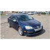 Image 7 : UNRESERVED! 2008 VOLKSWAGEN JETTA 4 DOOR