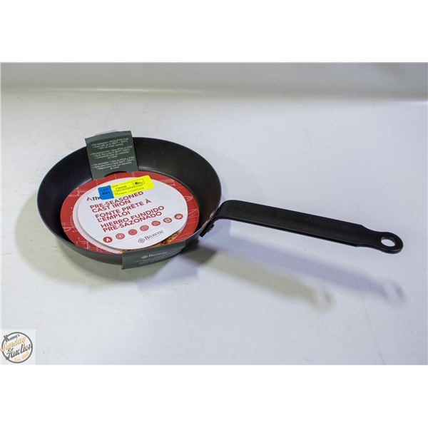 THERMALLY PRE-SEASONED CAST IRON SKILLET