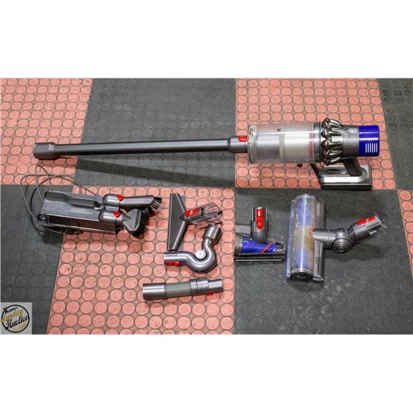DYSON CYCLONE V10 TOTAL CLEAN CORDLESS VACUUM