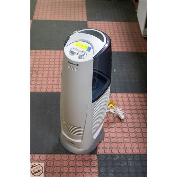 HONEYWELL QUIETCARE 3 GALLON HUMIDIFIER