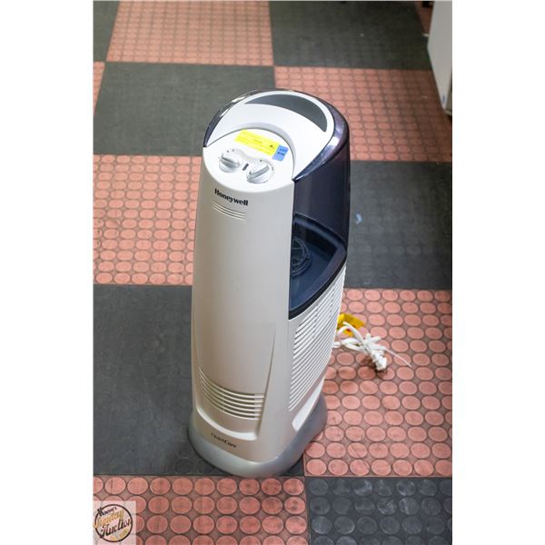 HONEYWELL QUIETCARE 3 GALLON HUMIDIFIER