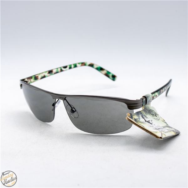 PAIR OF SUNGLASSES