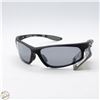 Image 1 : PAIR OF SUNGLASSES