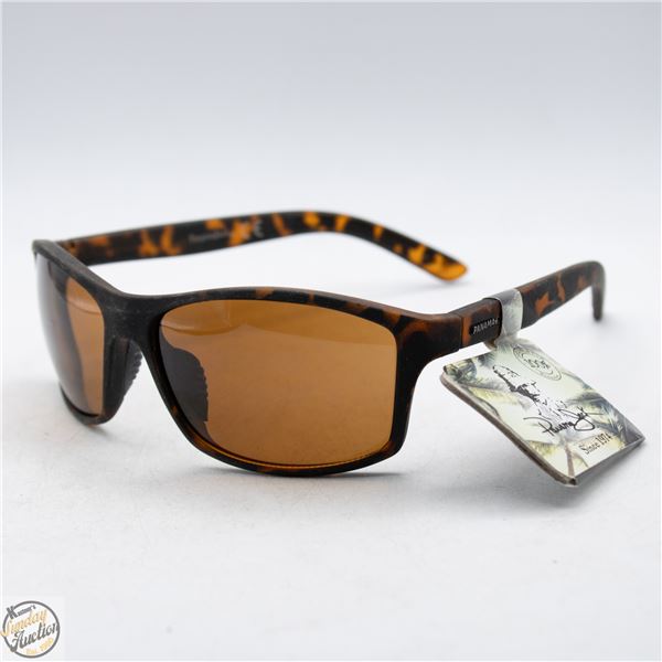 PAIR OF SUNGLASSES
